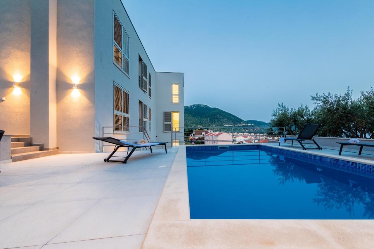Seaside Elegance Suites Komiža Exterior foto